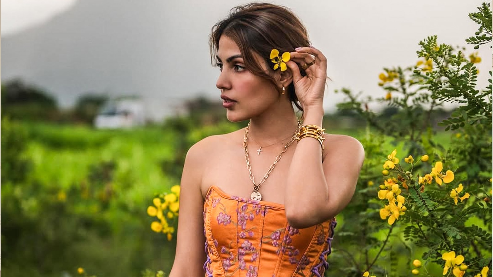  रिया चक्रवर्ती