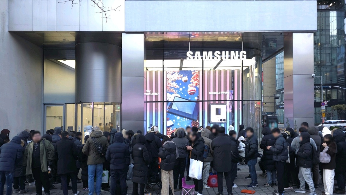 Samsung Galaxy Z TriFold sale