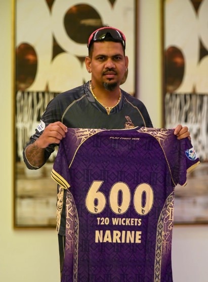 Sunil Narine (@Abu Dhabi Knight Riders)
