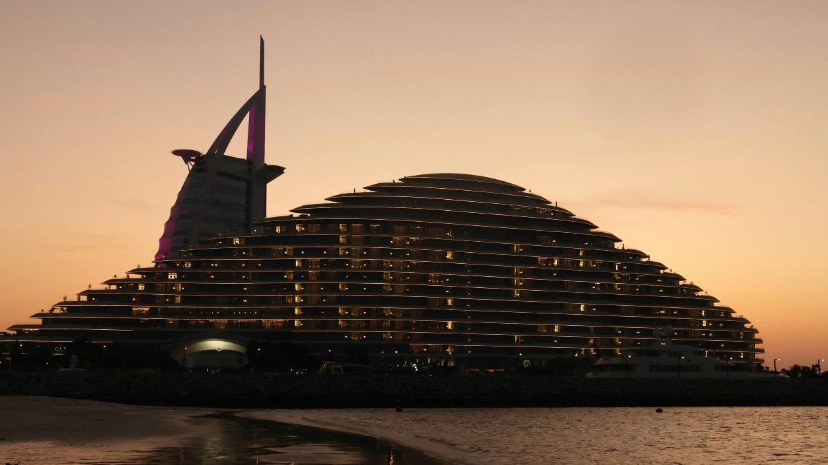 यूएई में कुल सात एमिरेट्स हैं