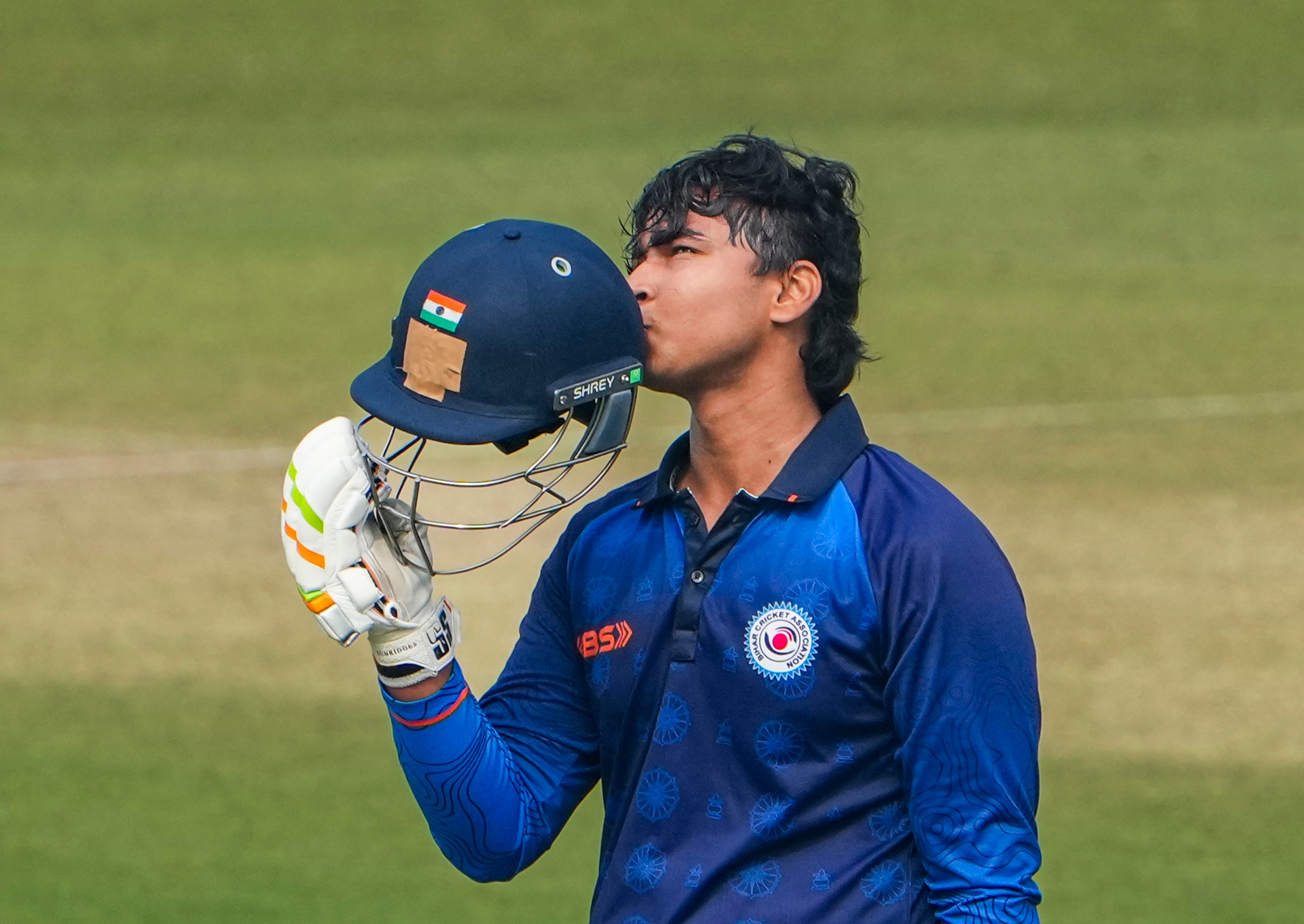 Vaibhav Suryavanshi Flying Catch 