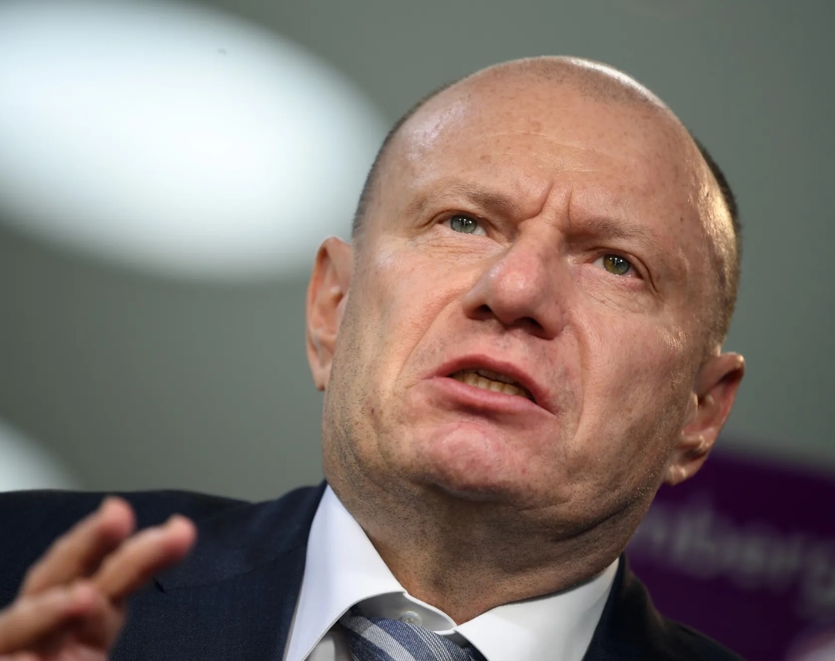 इन रईसों की संपत्ति में भी सेंध