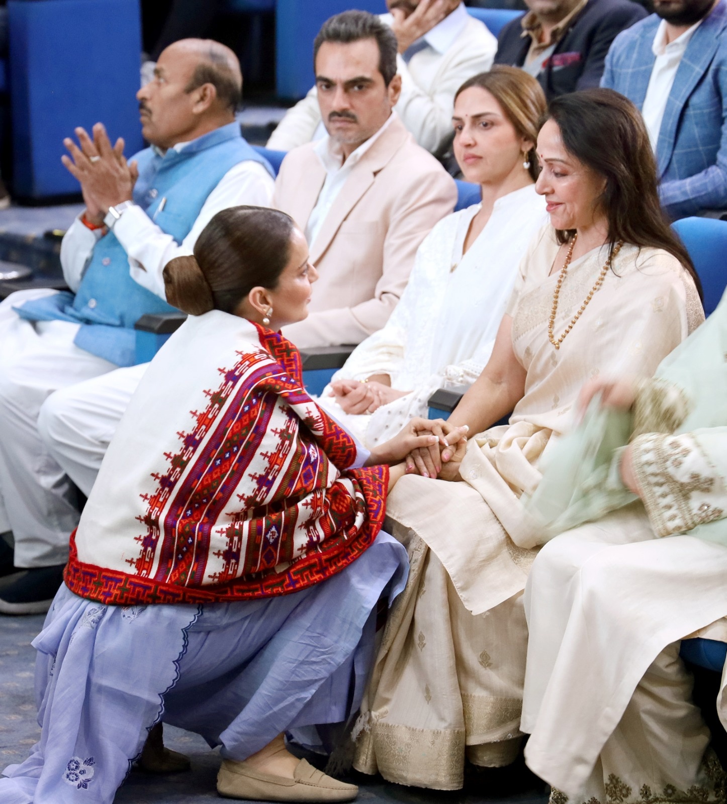 Dharmendra Prayer meet