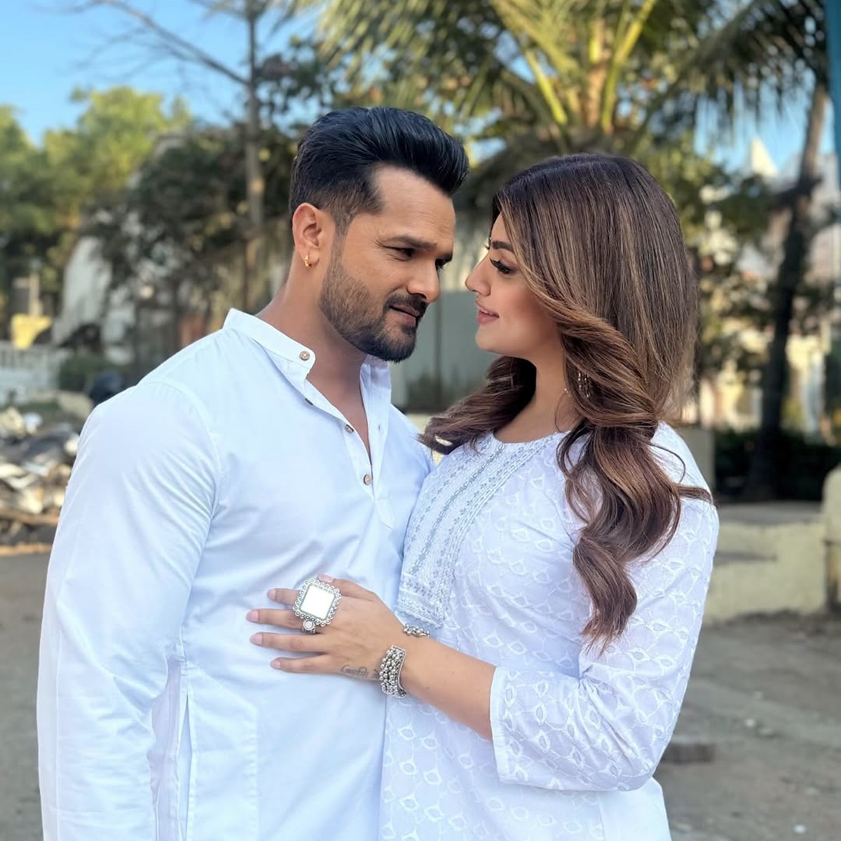  खेसारी लाल यादव