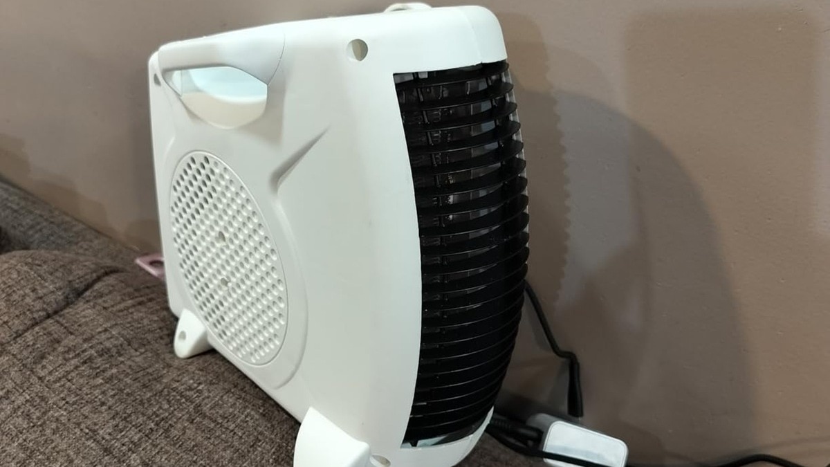 Orient portable room heater