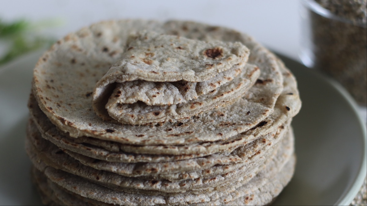 बाजरे की रोटी