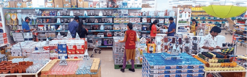 सफल निवेशक भी हैं दमानी