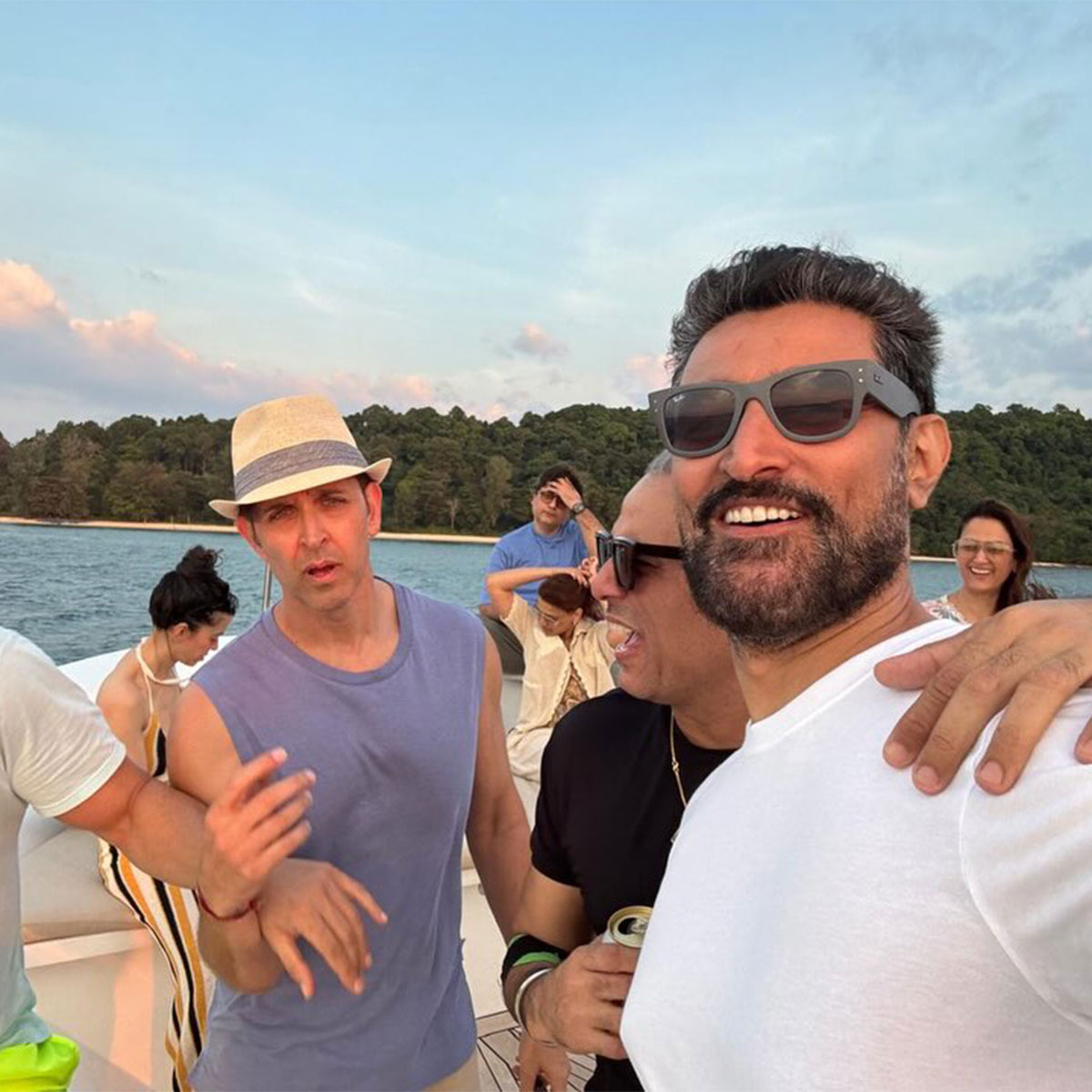 hrithik roshan birthday celebration