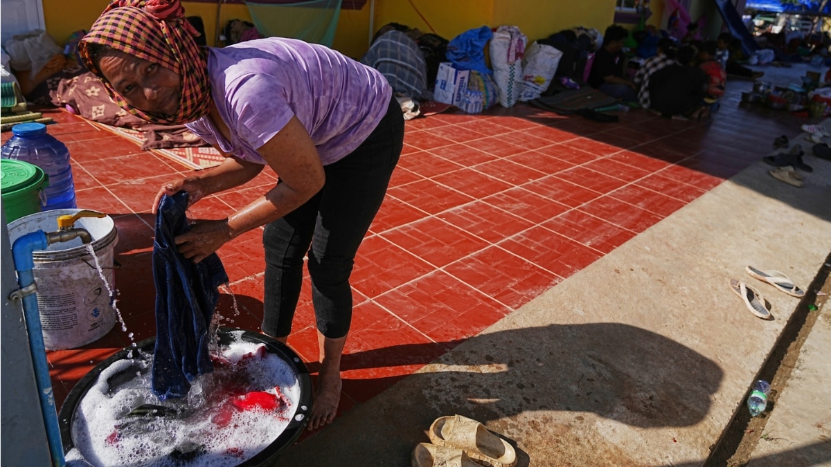 Washing clothes (Photo: AP)