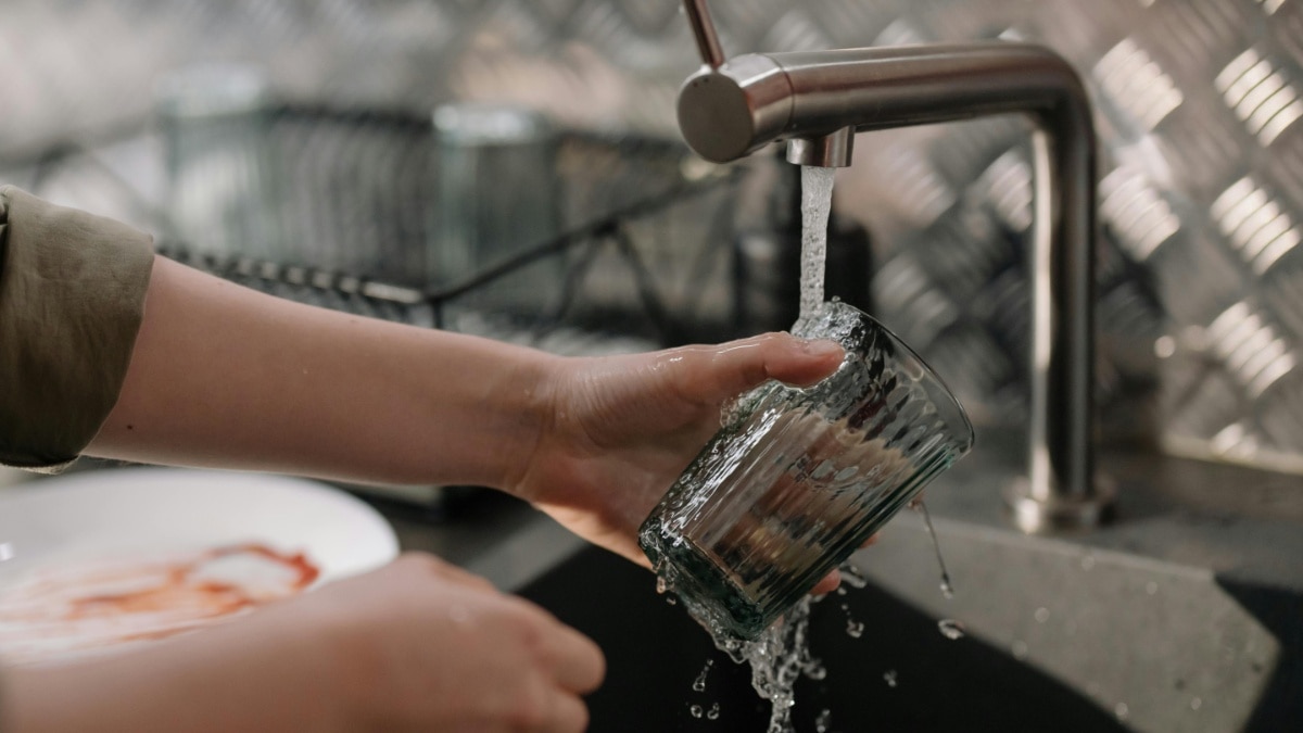 Dish Washing (Photo: Pexels)