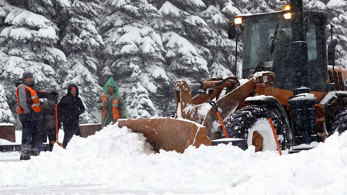 Moscow Snowfall Record