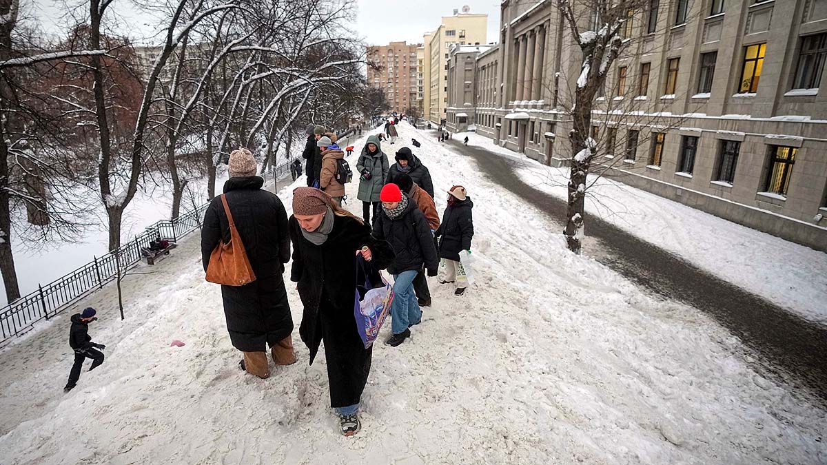 Moscow Snowfall Record
