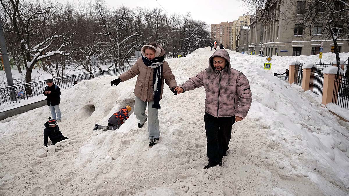 Moscow Snowfall Record