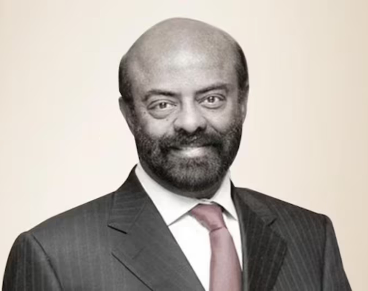 HCL फाउंडर चौथे सबसे अमीर