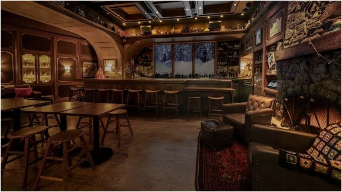 क्रांस-मोंटाना स्विट्ज़रलैंड के वैलेस कैंटन में स्थित एक प्रसिद्ध लग्ज़री अल्पाइन रिज़ॉर्ट