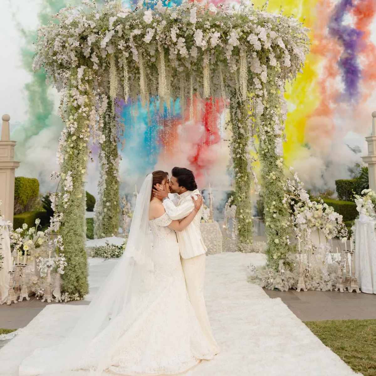 नूपुर सेनन और स्टेबिन बेन