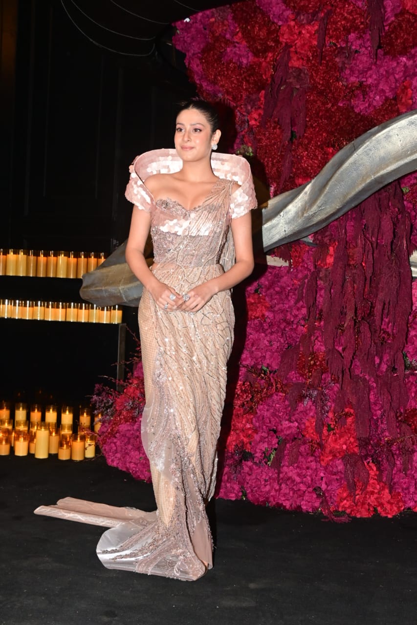 ईशा मालवीय 