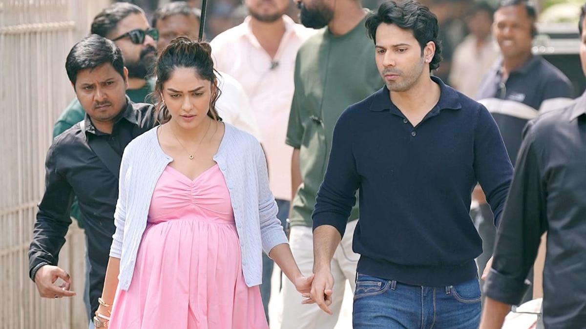 mrunal thakur, varun dhawan