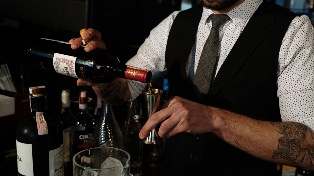 Saudi Arabia liquor ban, Saudi alcohol rules, Saudi liquor store Riyadh