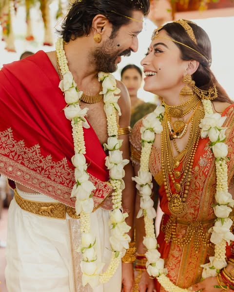 Vijay Deverakondaun uique traditional jewellery all details