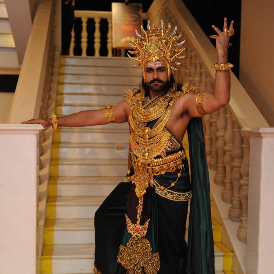 आर्य बब्बर