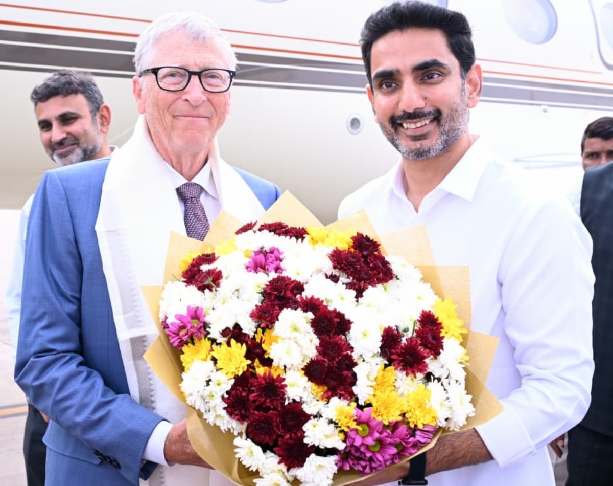 एयरपोर्ट पर Bill Gates का जोरदार स्वागत