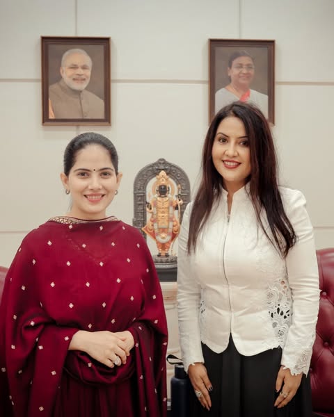 Jaya kishori amruta fadnavis meeting