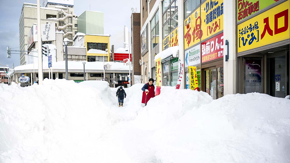 Japan Record Snowfall