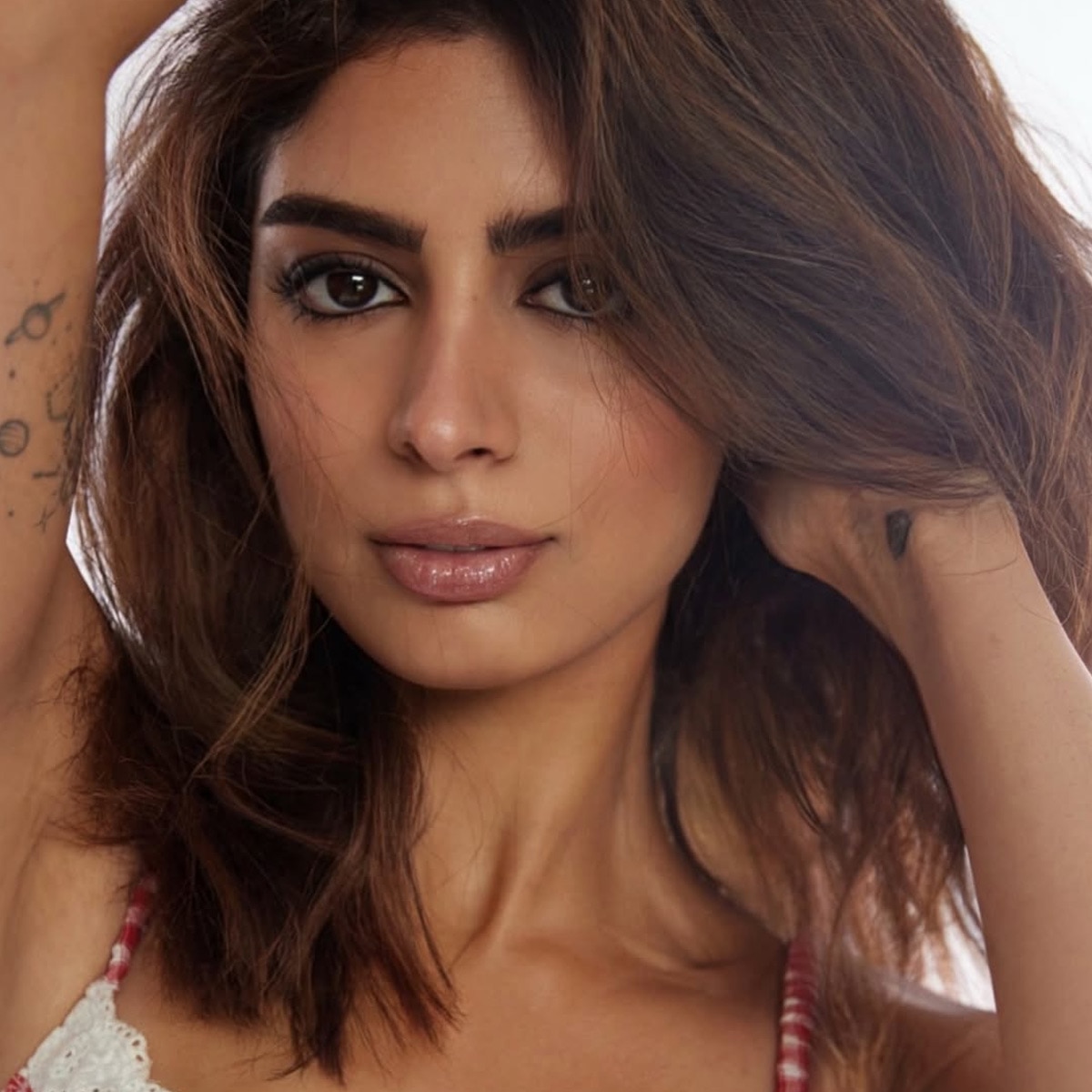 khushi Kapoor sizzling bikini look