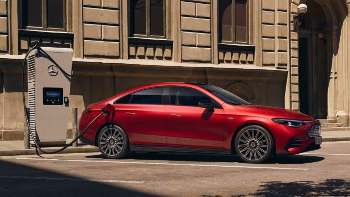 Mercedes Benz CLA Charging