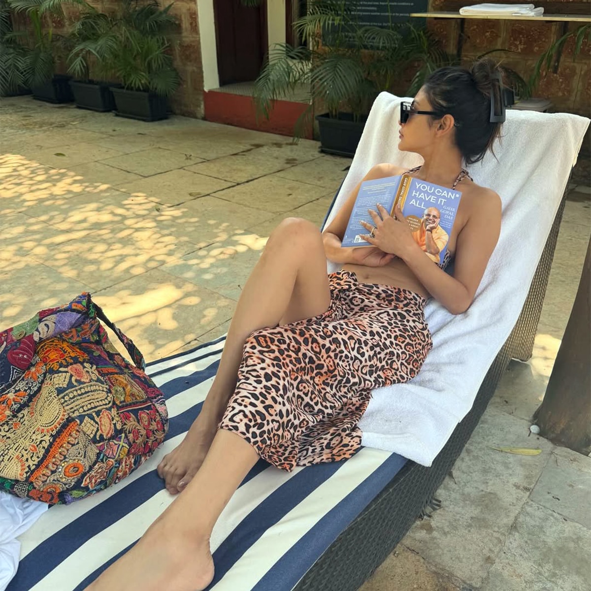 मौनी रॉय