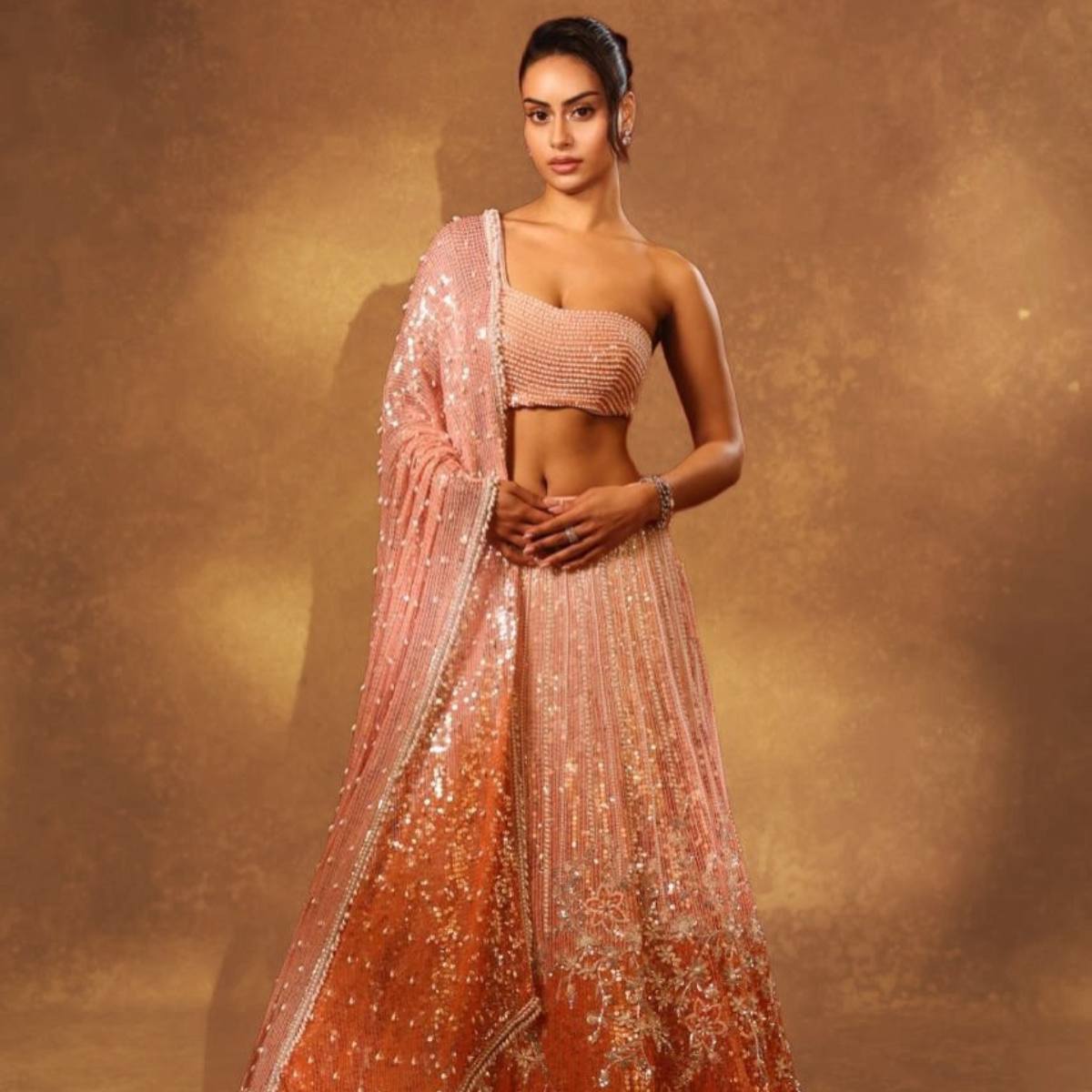 निसा देवगन का लुक