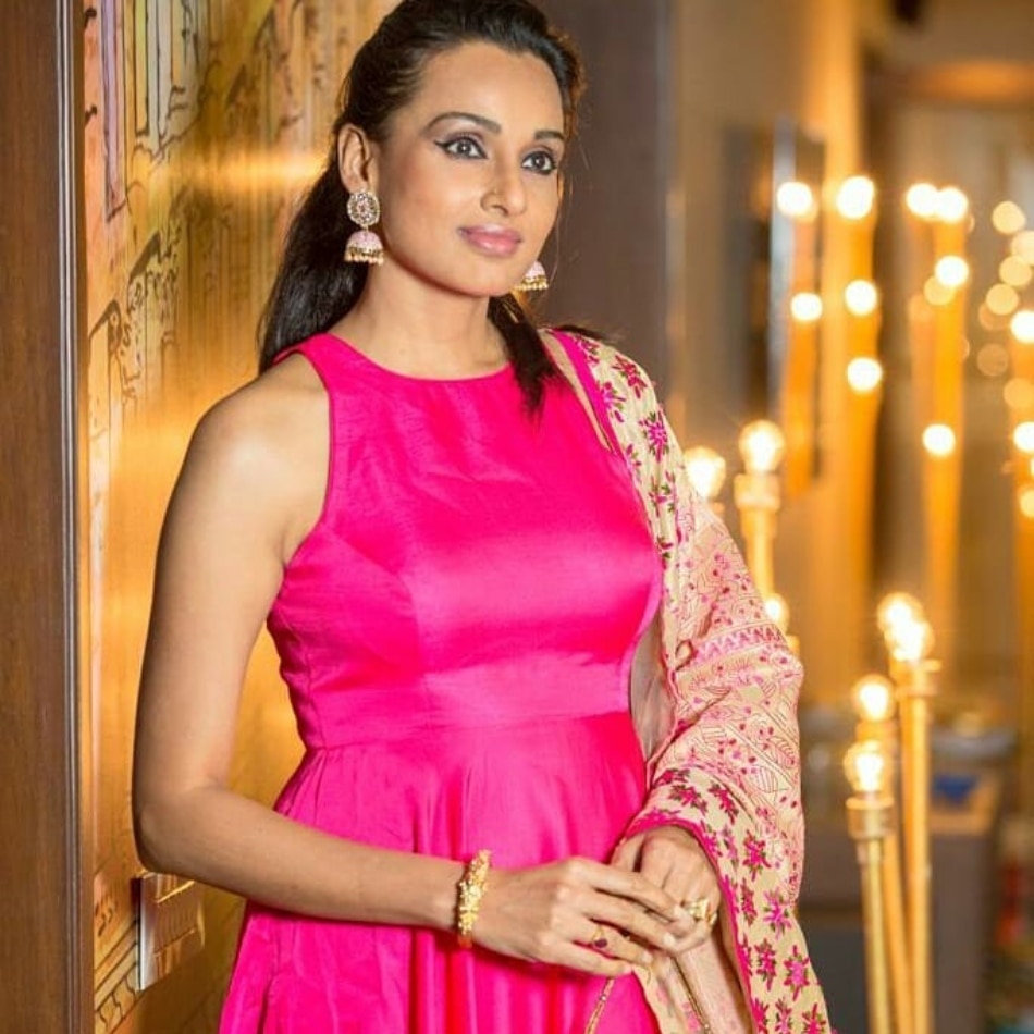 रेशमी घोष