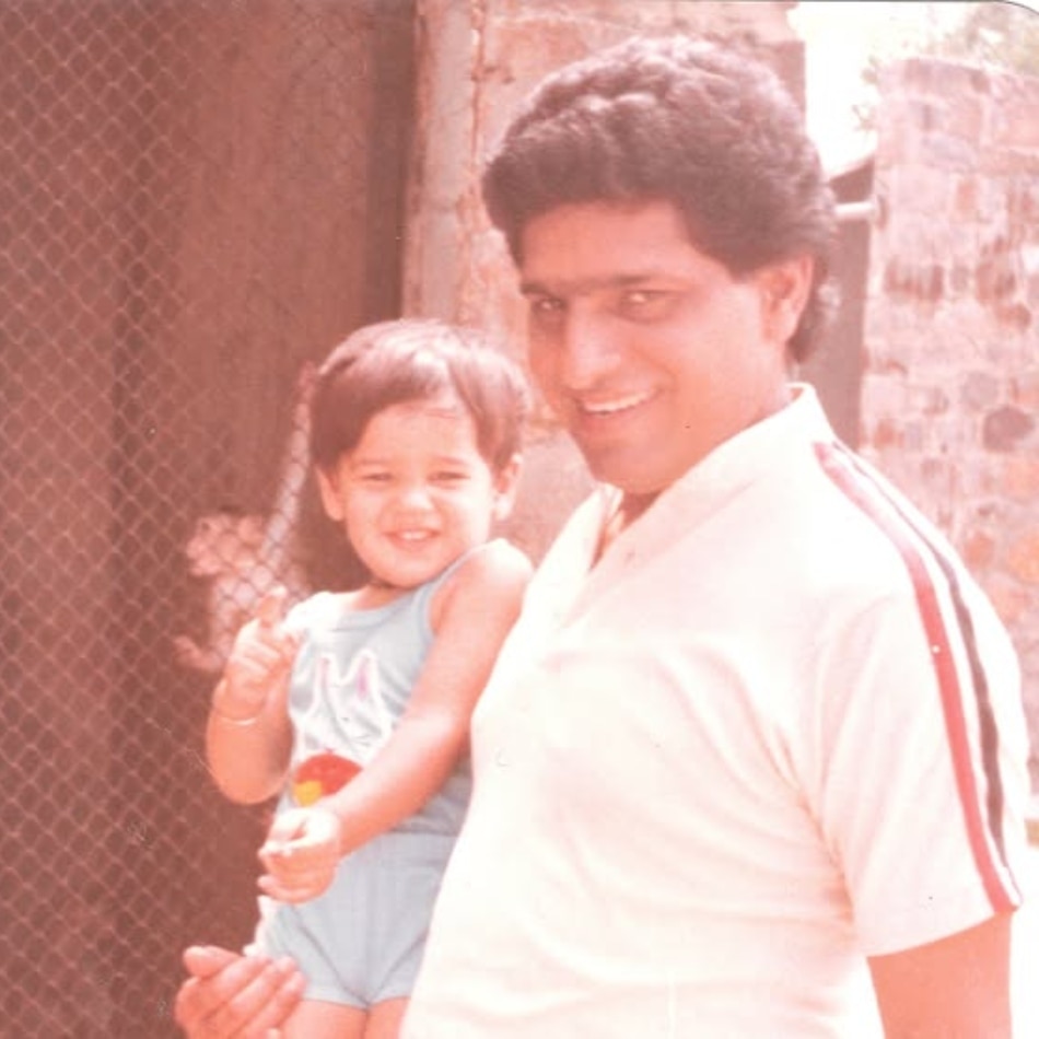 सिद्धार्थ मल्होत्रा, सुनील मल्होत्रा