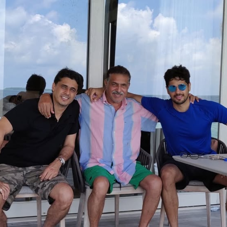 सिद्धार्थ मल्होत्रा, सुनील मल्होत्रा