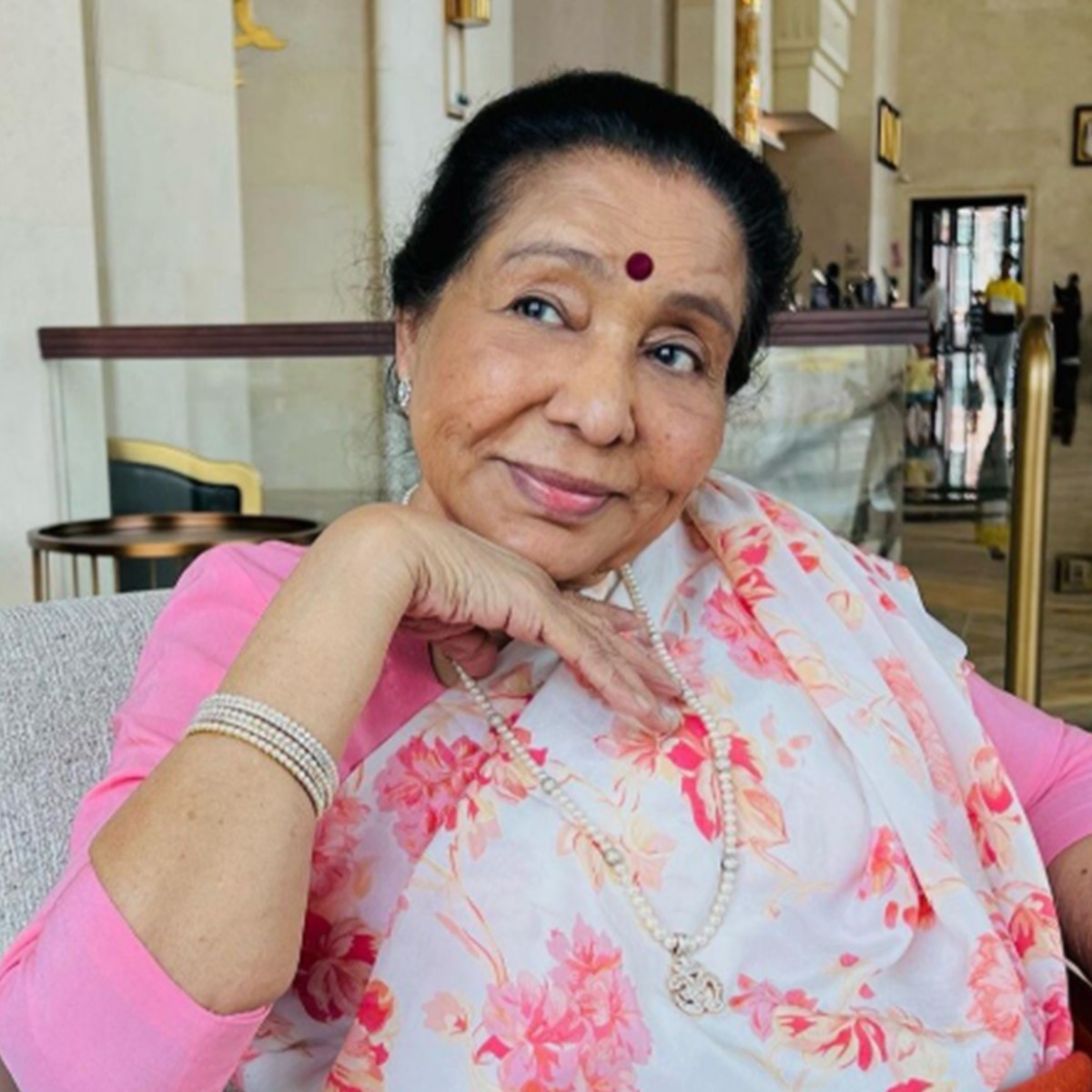 आशा भोसले