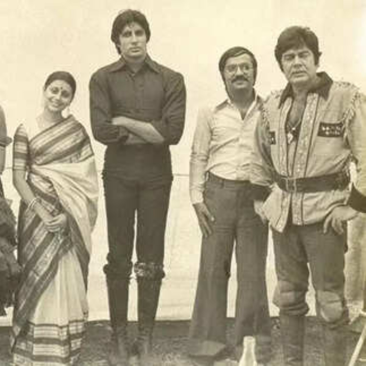 रेखा, अमिताभ बच्चन, सुजीत कुमार