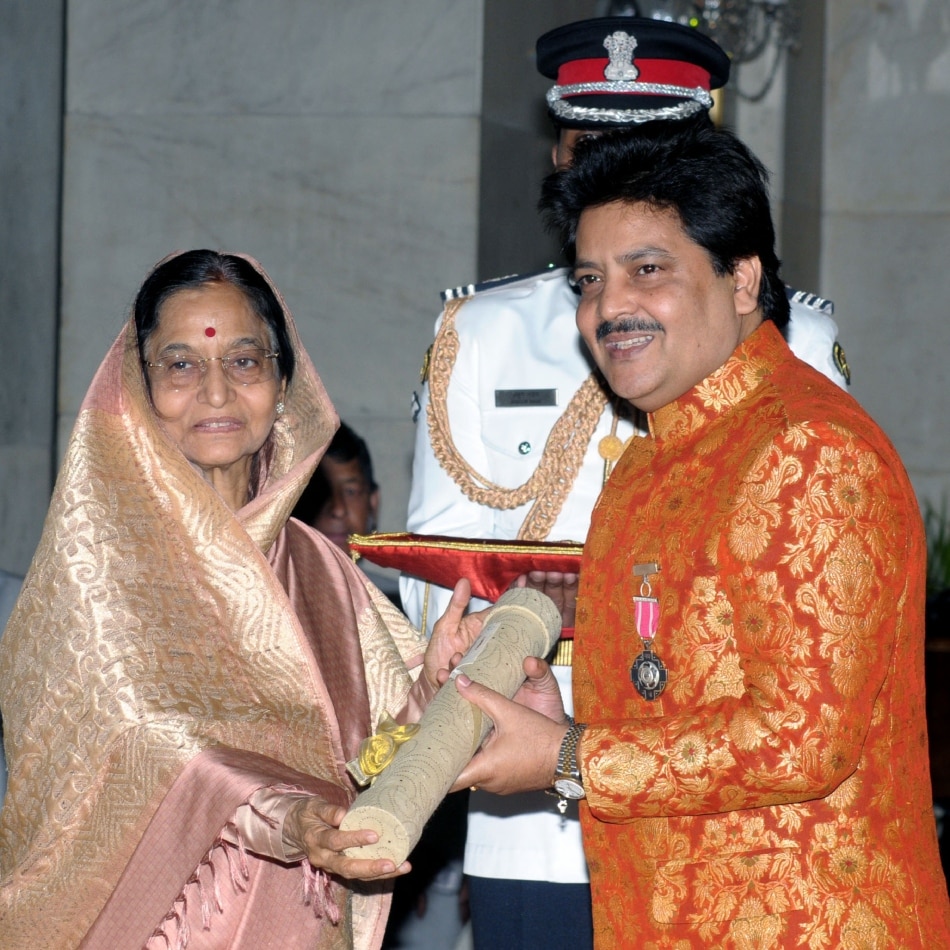 उदित नारायण