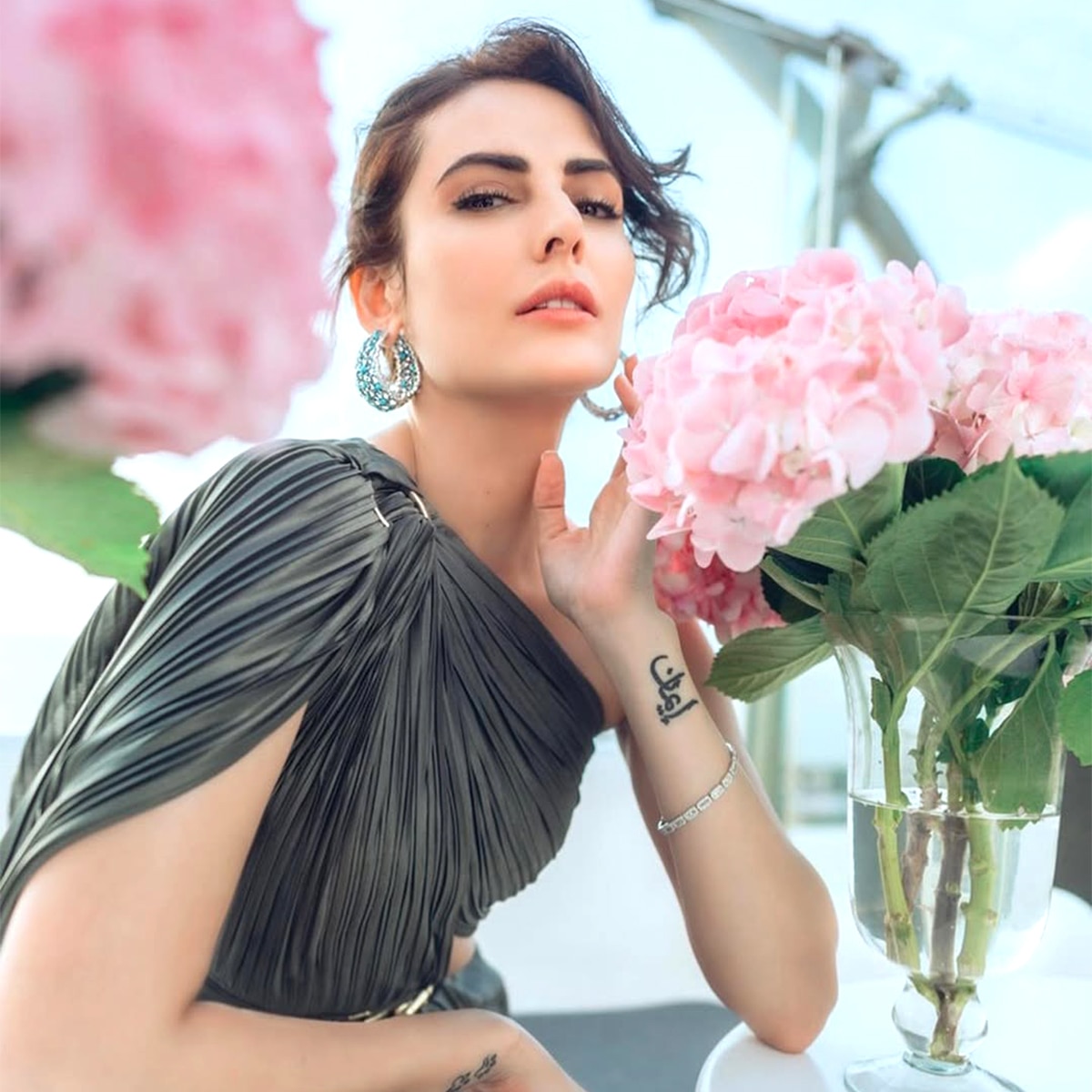  Mandana Karimi will Return Iran
