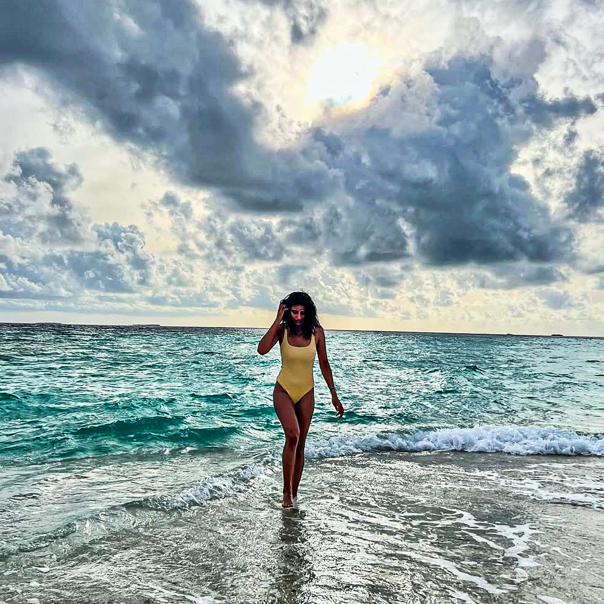  shubman gill sister shahneel gill