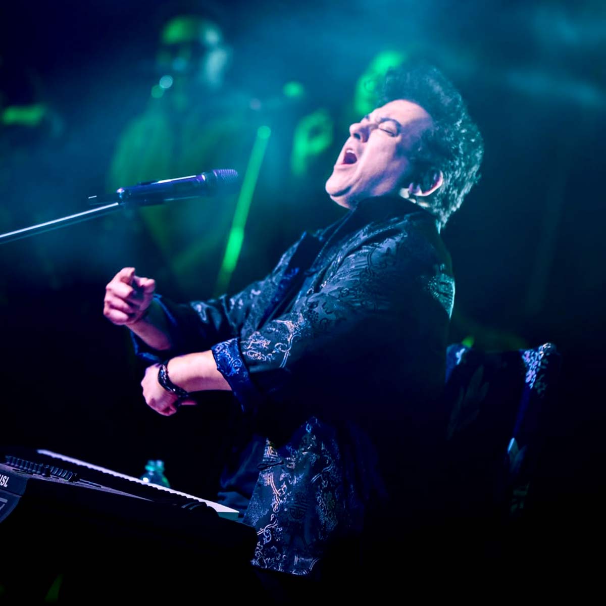 अदनान सामी ने 4 बार की शादी