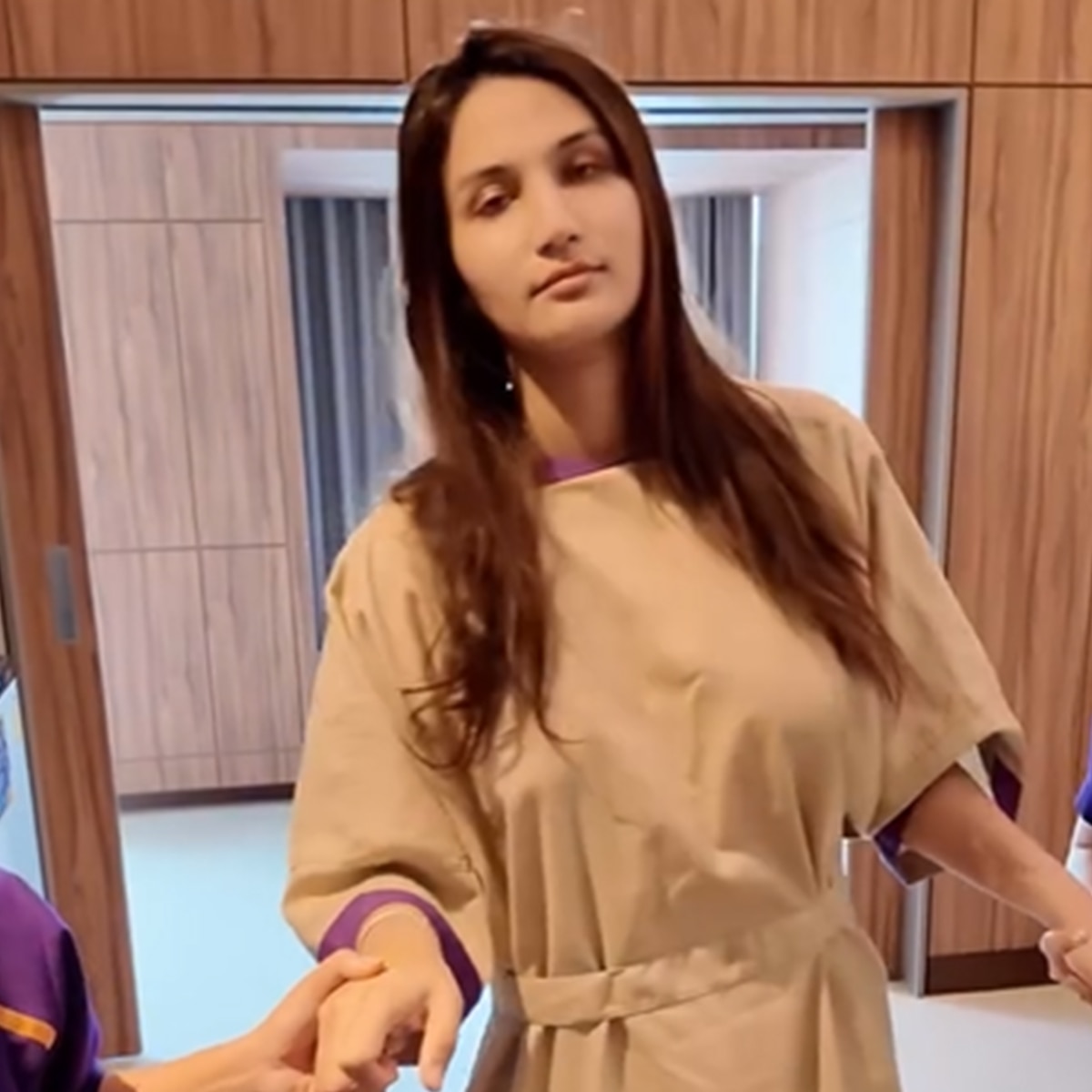 अनाया बांगड़