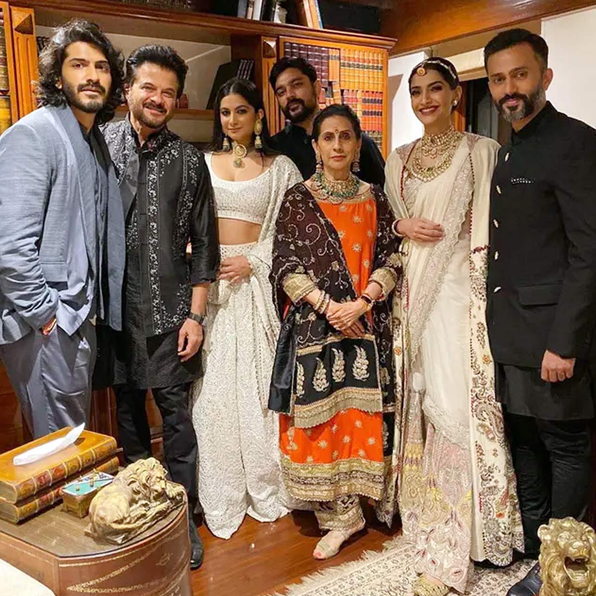 अनिल कपूर, सुनीता कपूर, सोनम कपूर, रिया कपूर, हर्षवर्धन कपूर, आनंद आहूजा, करण बूलानी