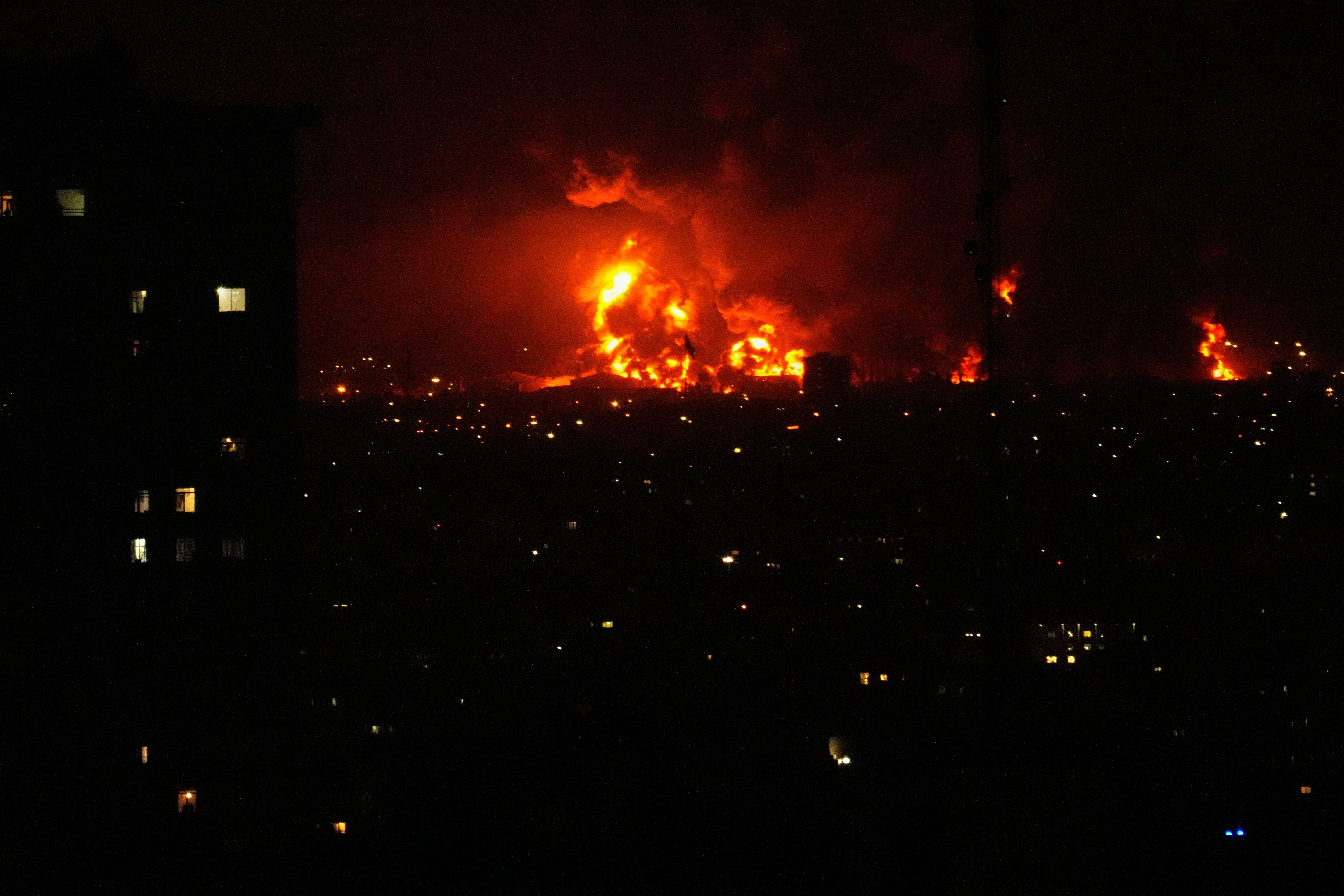 हजारों परिवारों की रोजी पर असर सस्ते फ्यूल से चलता था पूरा सिस्टम
