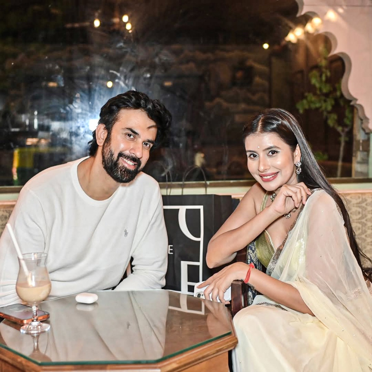 चारू असोपा