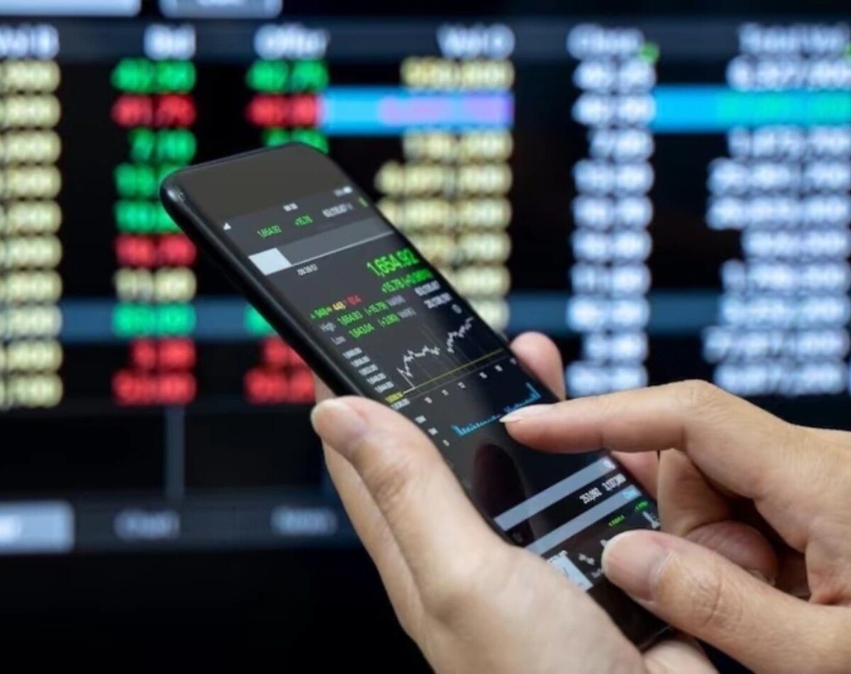 तीसरा करोड़पति शेयर 