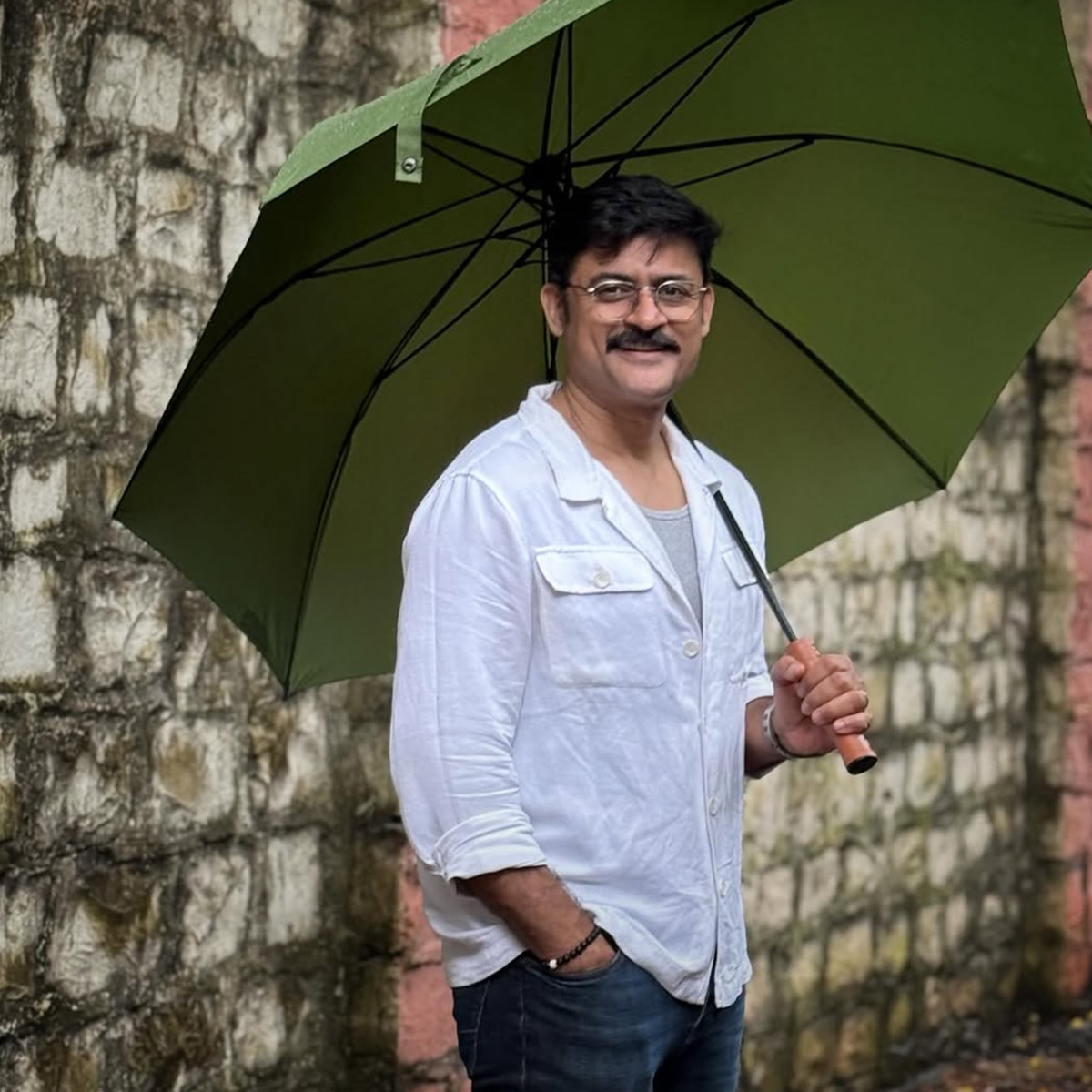 मानव गोहिल 