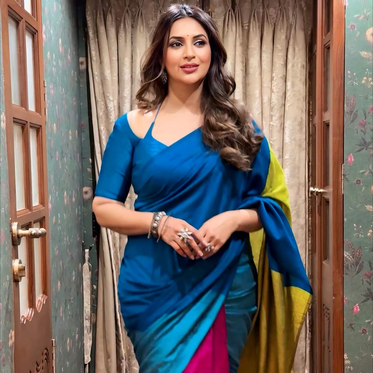 दिव्यांका को बच्चे ने पेट में मारी लात