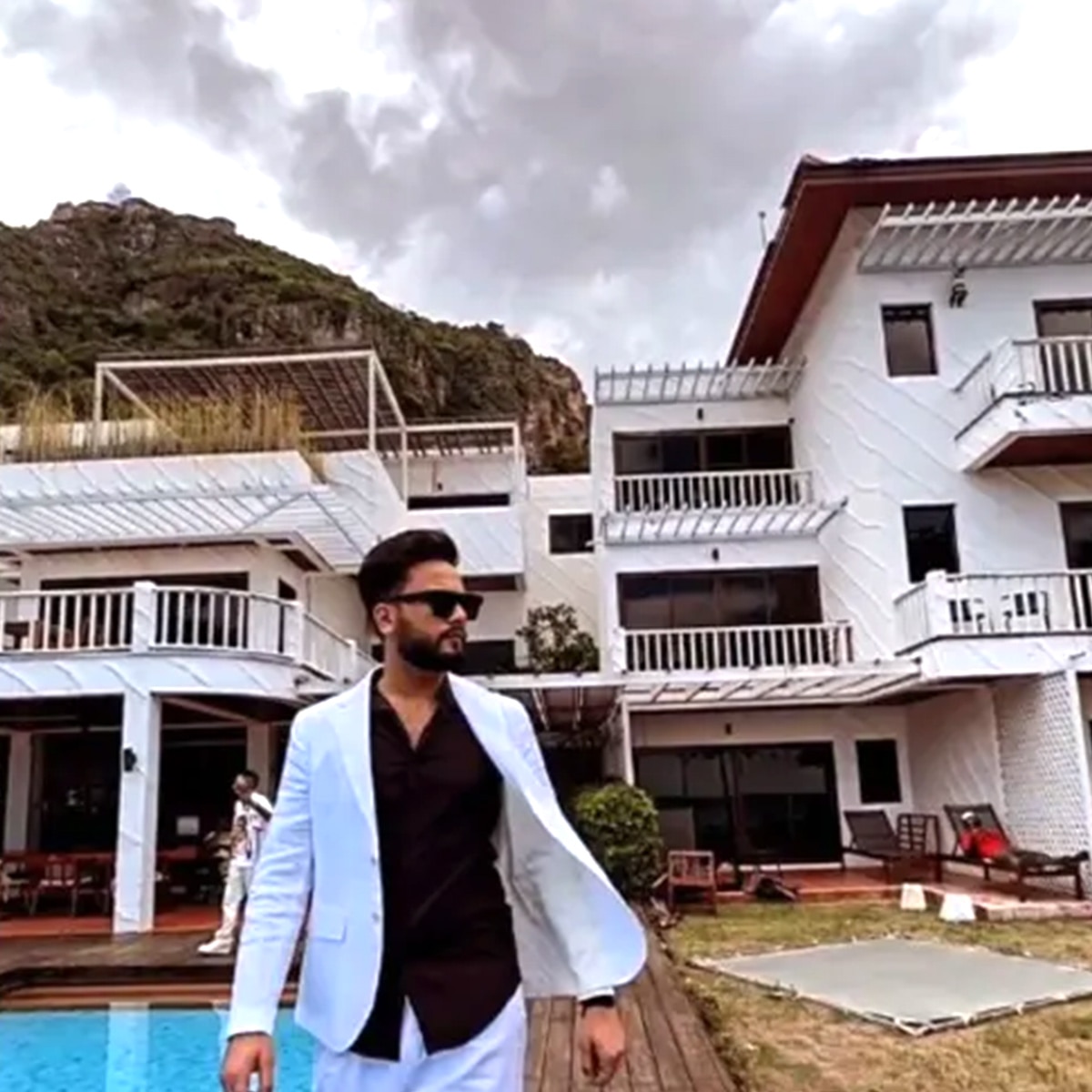 एल्विश यादव