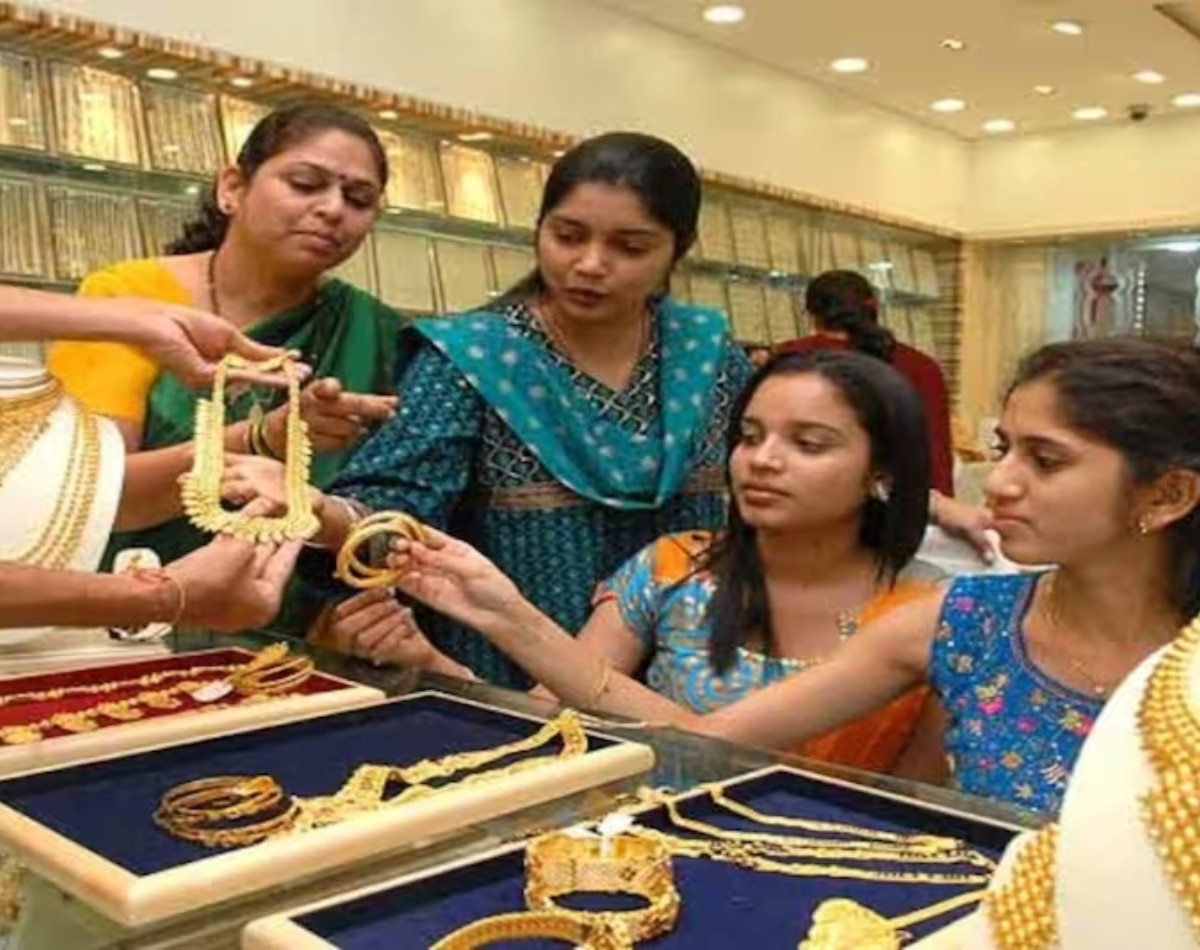 घरेलू मार्केट में भी भागे सोना-चांदी 